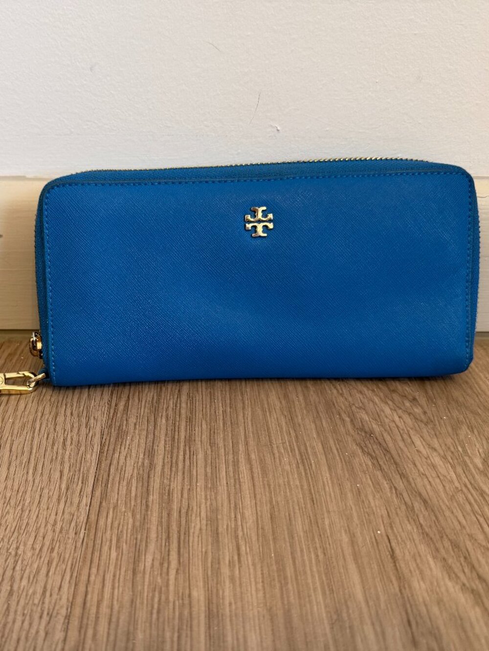 Tory Burch Robinson Zip Continental Wallet Wristlet Blue Saffiano Leather